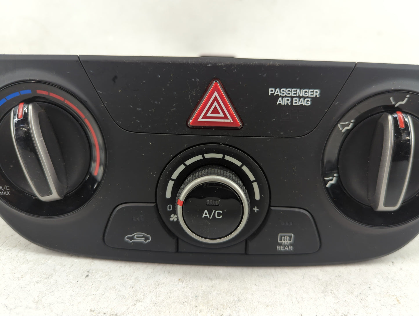 2018-2022 Hyundai Accent Climate Control Module Temperature AC/Heater Replacement P/N:97250J0000RDR Fits OEM Used Auto Parts