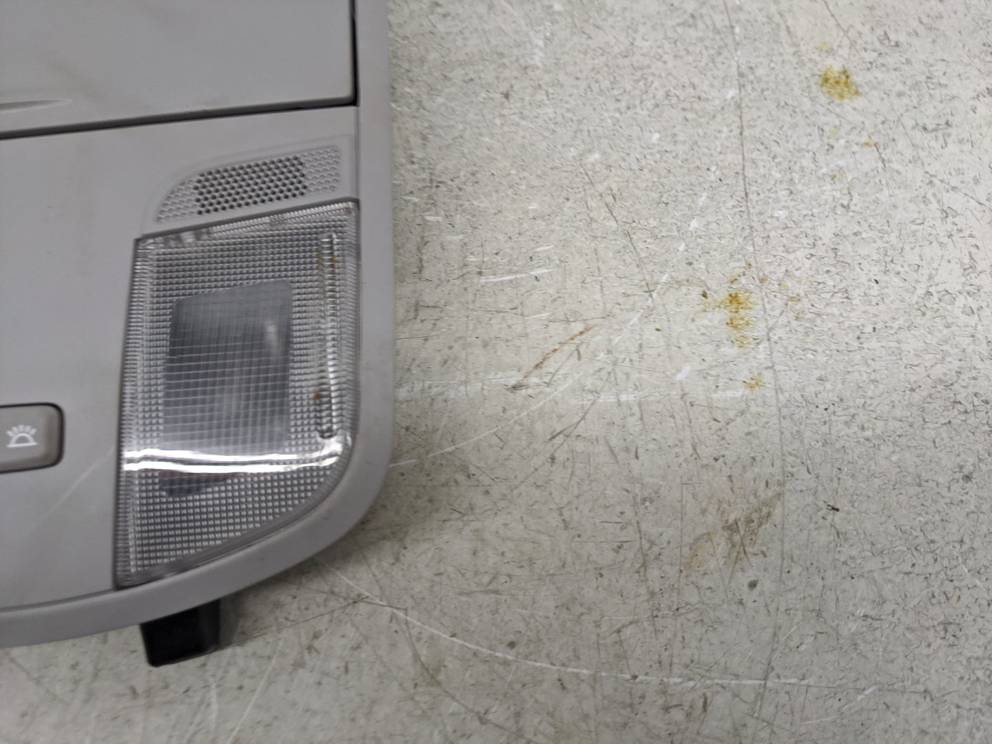 2018 Hyundai Accent Overhead Roof Console Gray - Oemusedautoparts1.com