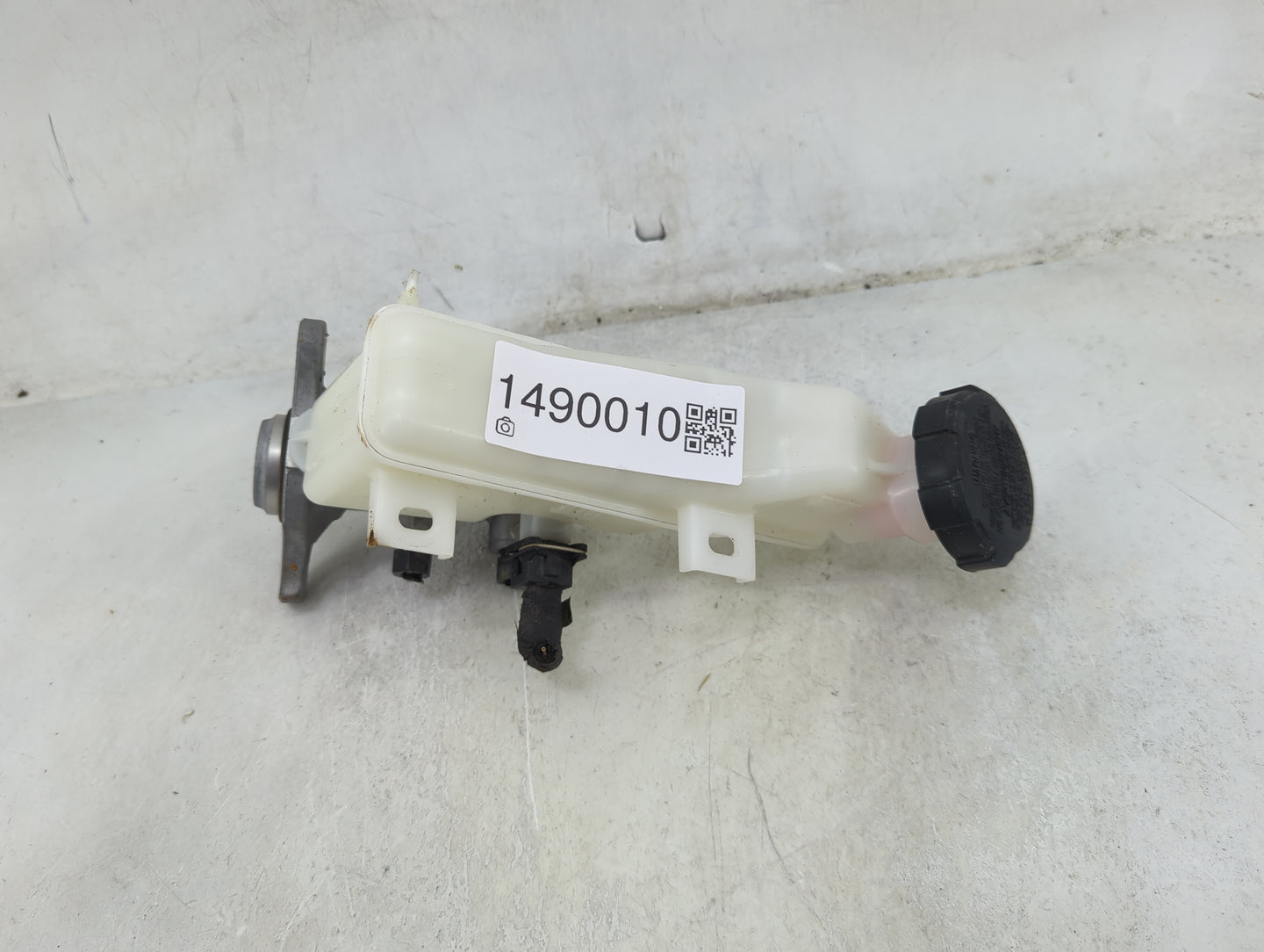 2018-2019 Hyundai Accent Brake Master Cylinder 1490010 - Oemusedautoparts1.com