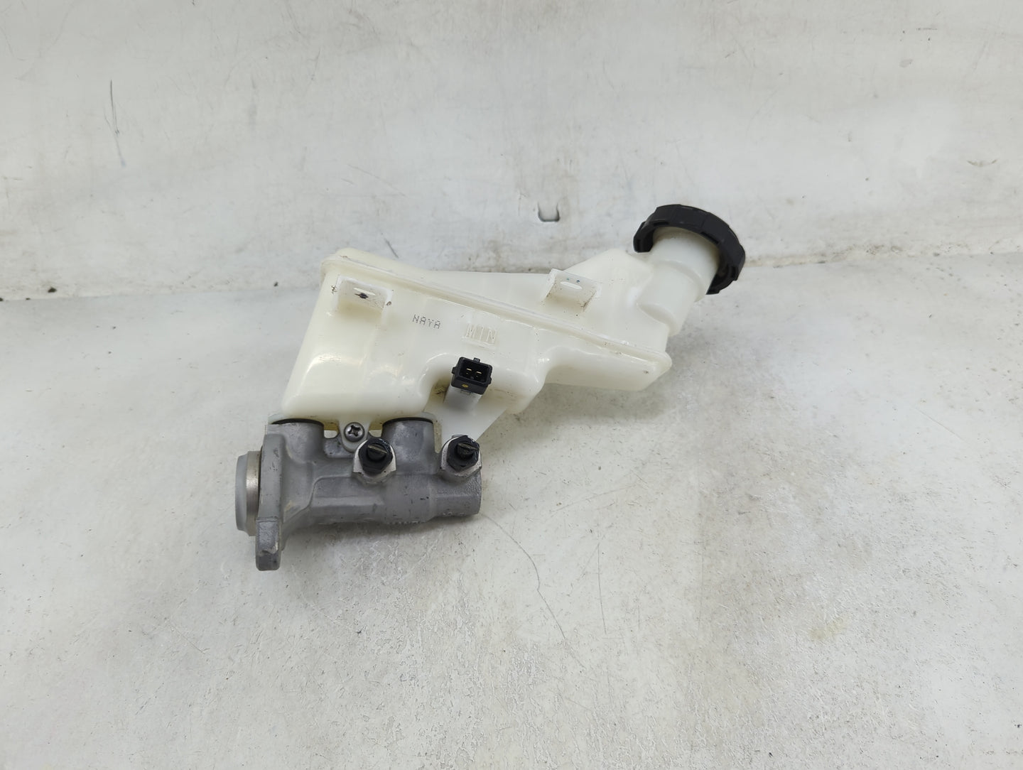 2018-2019 Hyundai Accent Brake Master Cylinder 1490288 - Oemusedautoparts1.com