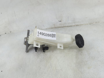 2018-2019 Hyundai Accent Brake Master Cylinder 1490288