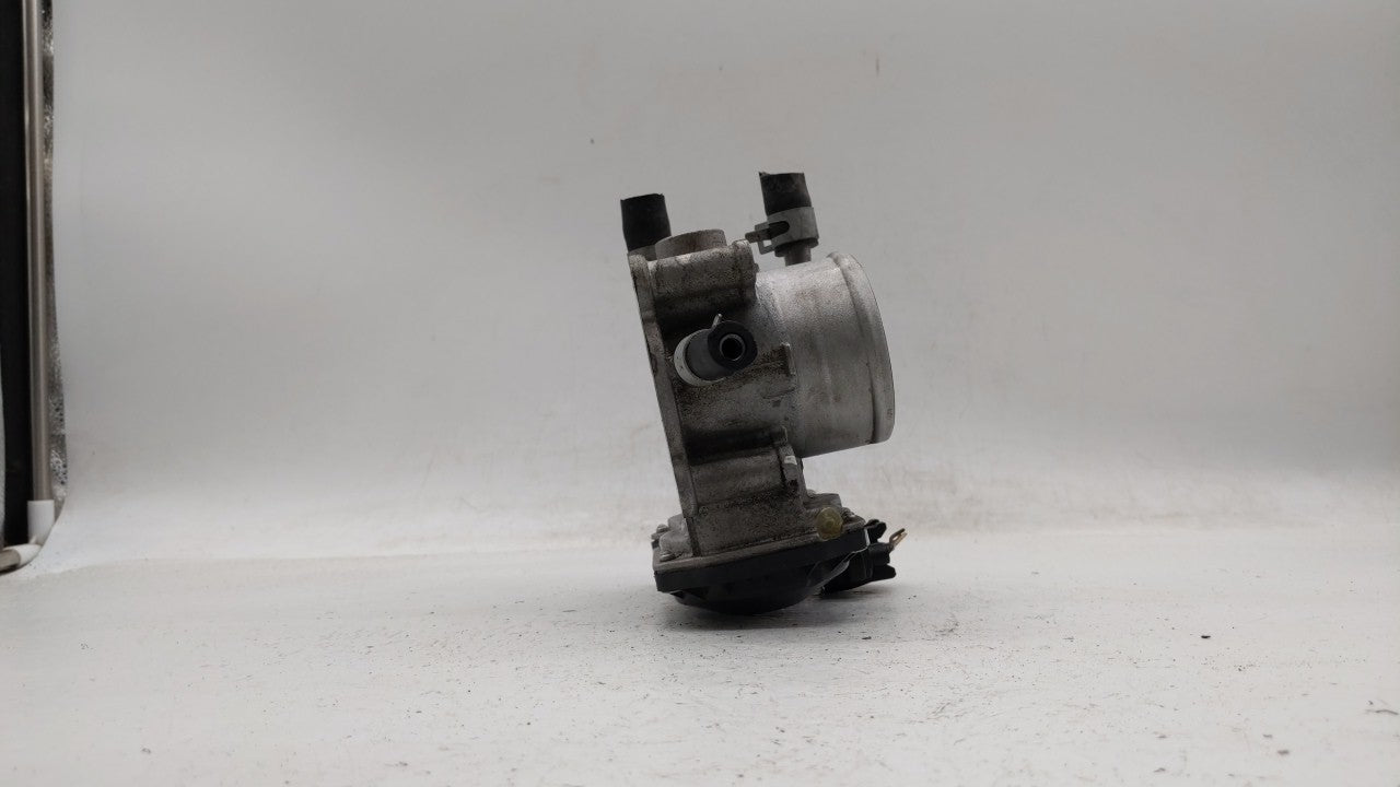 2012-2019 Hyundai Accent Throttle Body P/N:35100-2B300 Fits Fits 2012 2013 2014 2015 2016 2017 2018 2019 OEM Used Auto Parts