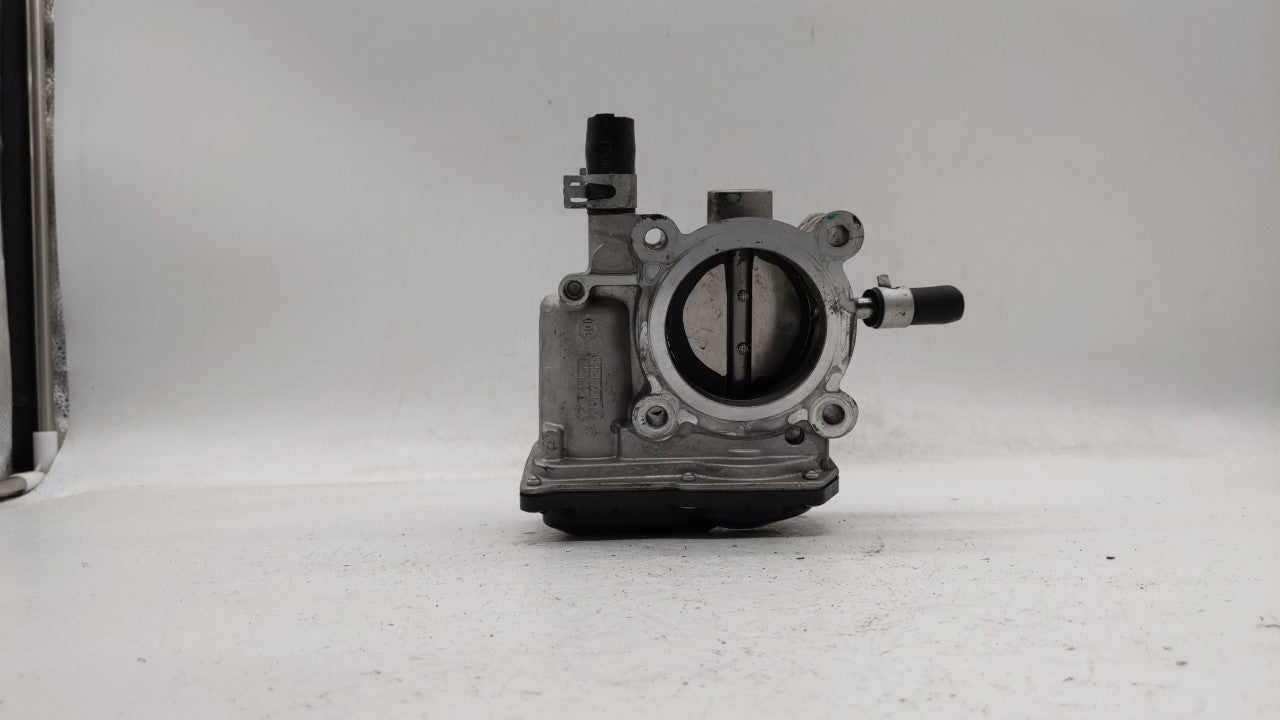 2012-2019 Hyundai Accent Throttle Body P/N:35100-2B300 Fits Fits 2012 2013 2014 2015 2016 2017 2018 2019 OEM Used Auto Parts