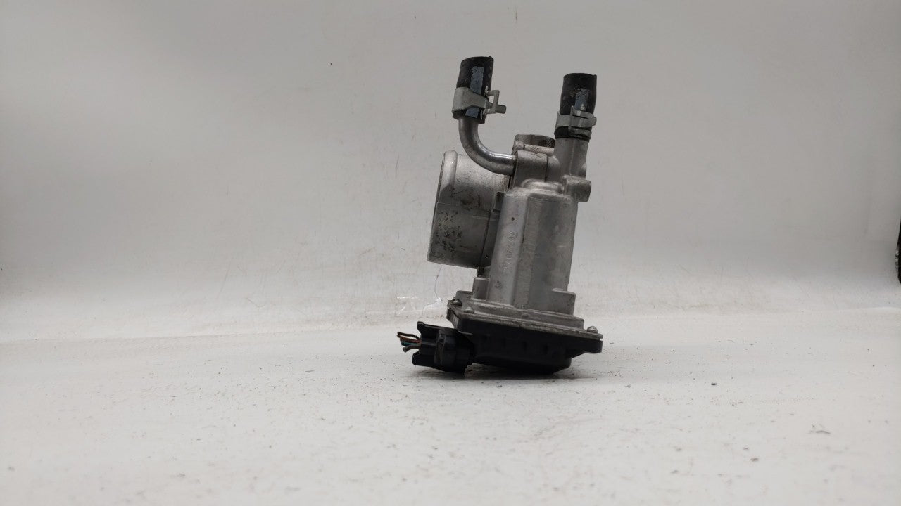 2012-2019 Hyundai Accent Throttle Body P/N:35100-2B300 Fits Fits 2012 2013 2014 2015 2016 2017 2018 2019 OEM Used Auto Parts