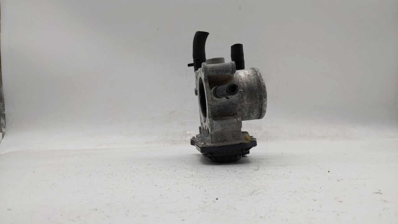 2012-2019 Hyundai Accent Throttle Body P/N:35100-2B300 Fits Fits 2012 2013 2014 2015 2016 2017 2018 2019 OEM Used Auto Parts