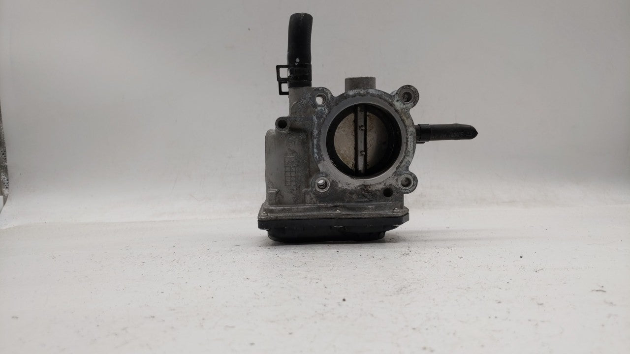 2012-2019 Hyundai Accent Throttle Body P/N:35100-2B300 Fits Fits 2012 2013 2014 2015 2016 2017 2018 2019 OEM Used Auto Parts