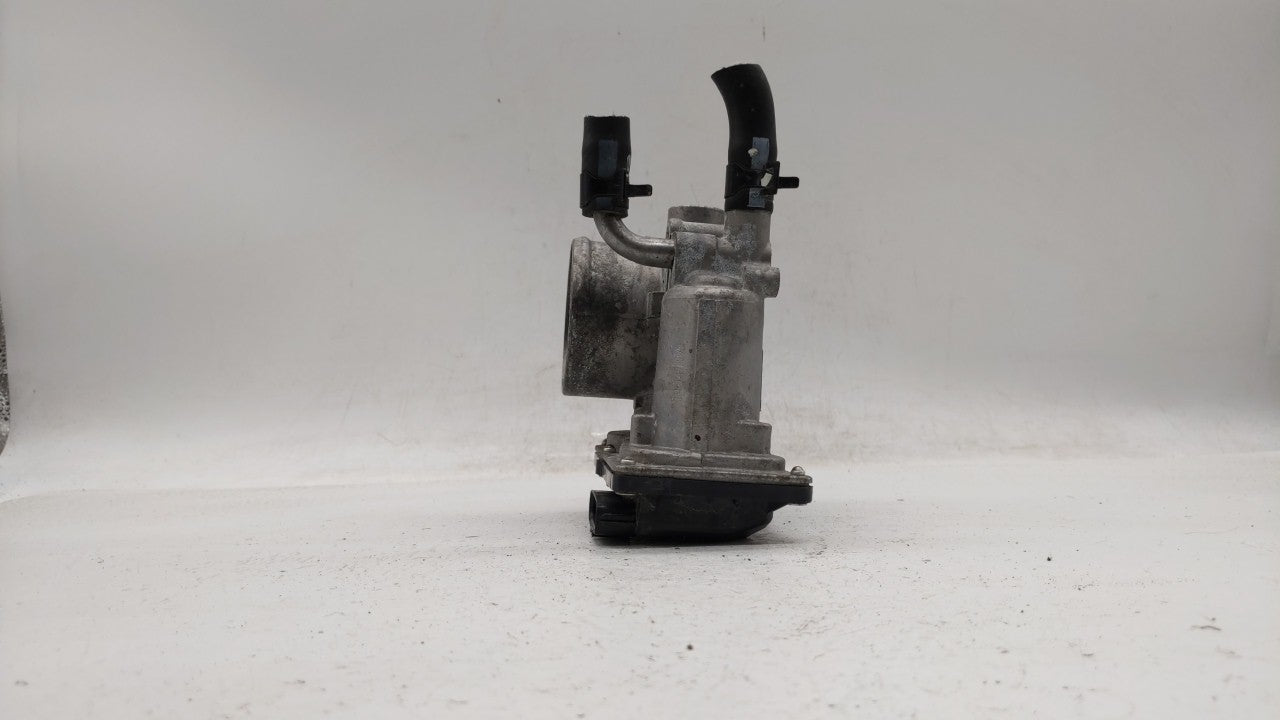 2012-2019 Hyundai Accent Throttle Body P/N:35100-2B300 Fits Fits 2012 2013 2014 2015 2016 2017 2018 2019 OEM Used Auto Parts