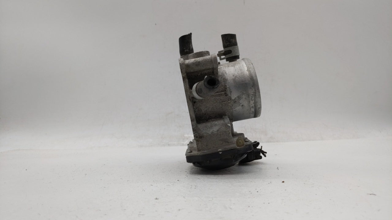 2012-2019 Hyundai Accent Throttle Body P/N:35100-2B300 Fits Fits 2012 2013 2014 2015 2016 2017 2018 2019 OEM Used Auto Parts