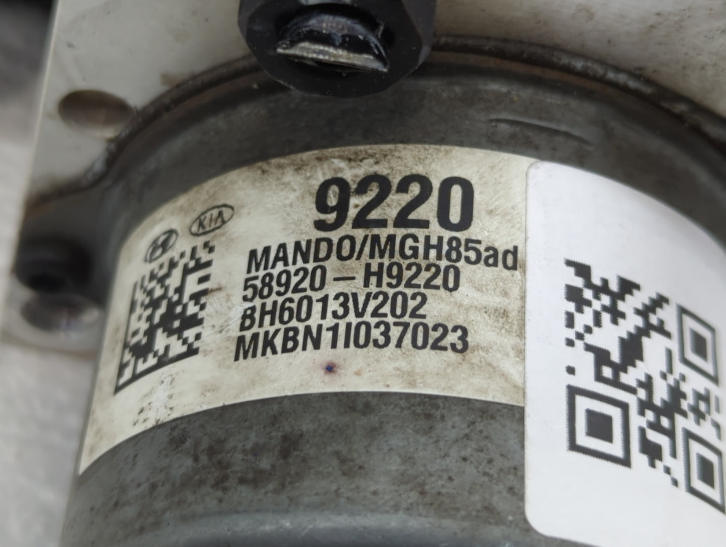 2018-2019 Hyundai Accent ABS Pump Control Module Replacement P/N:58920-1M640 58920-H9220 Fits Fits 2018 2019 OEM Used Auto P