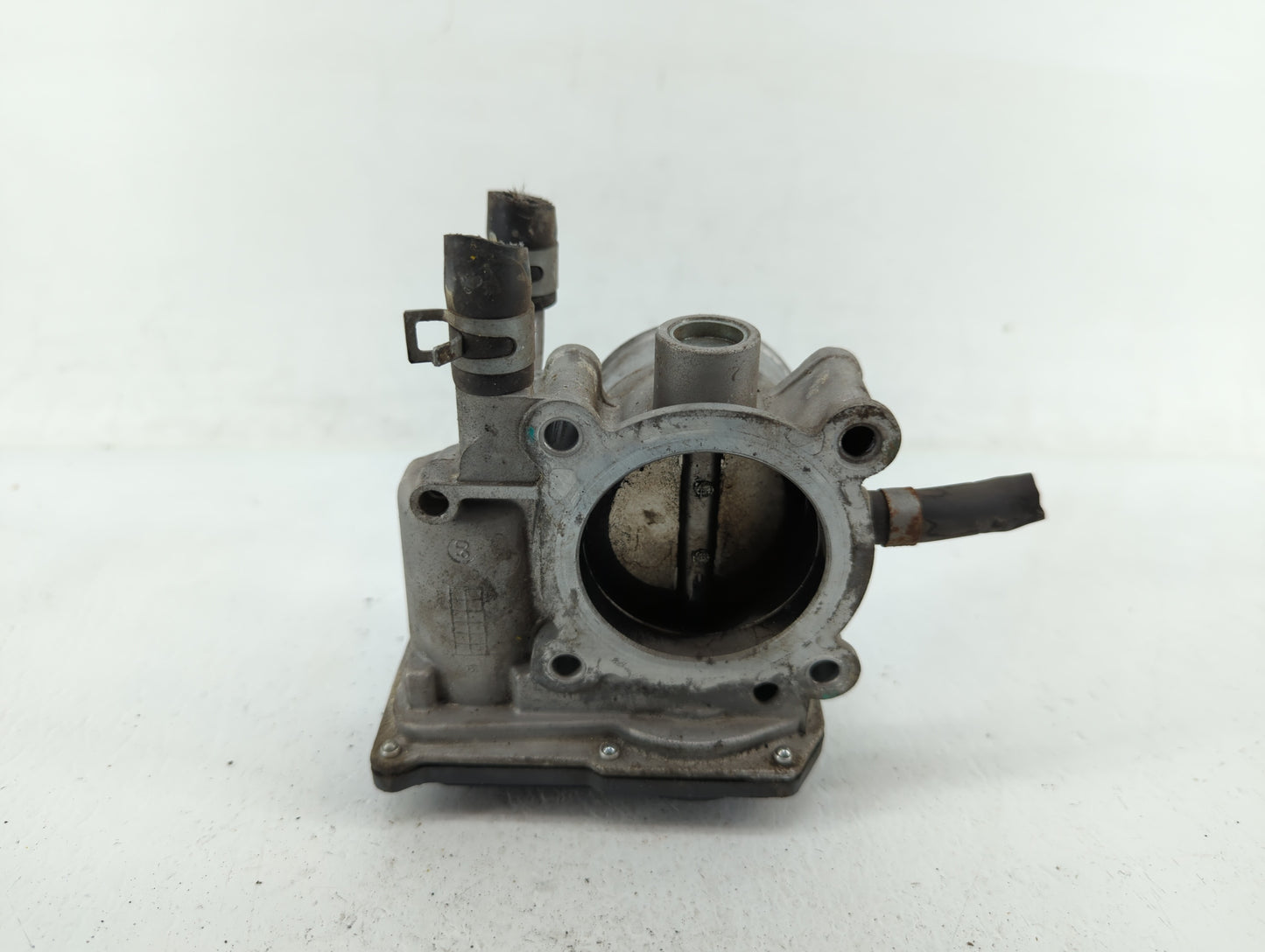 2012-2019 Hyundai Accent Throttle Body P/N:35100-2B300 Fits Fits 2012 2013 2014 2015 2016 2017 2018 2019 OEM Used Auto Parts