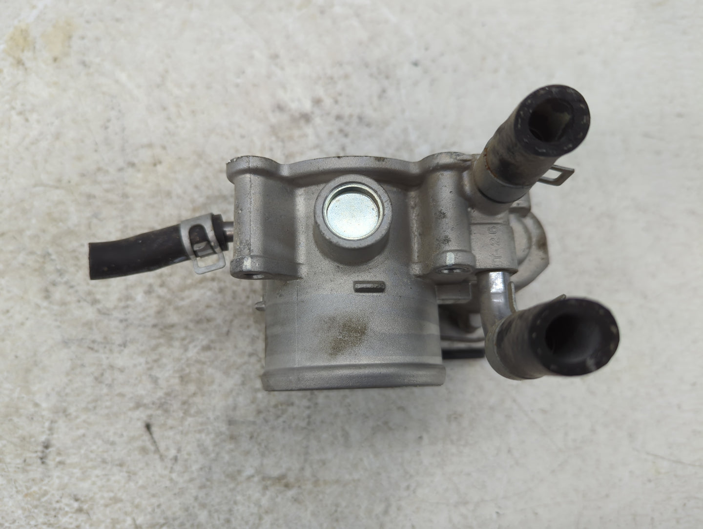 2012-2019 Hyundai Accent Throttle Body P/N:35100-2B300 Fits Fits 2012 2013 2014 2015 2016 2017 2018 2019 OEM Used Auto Parts