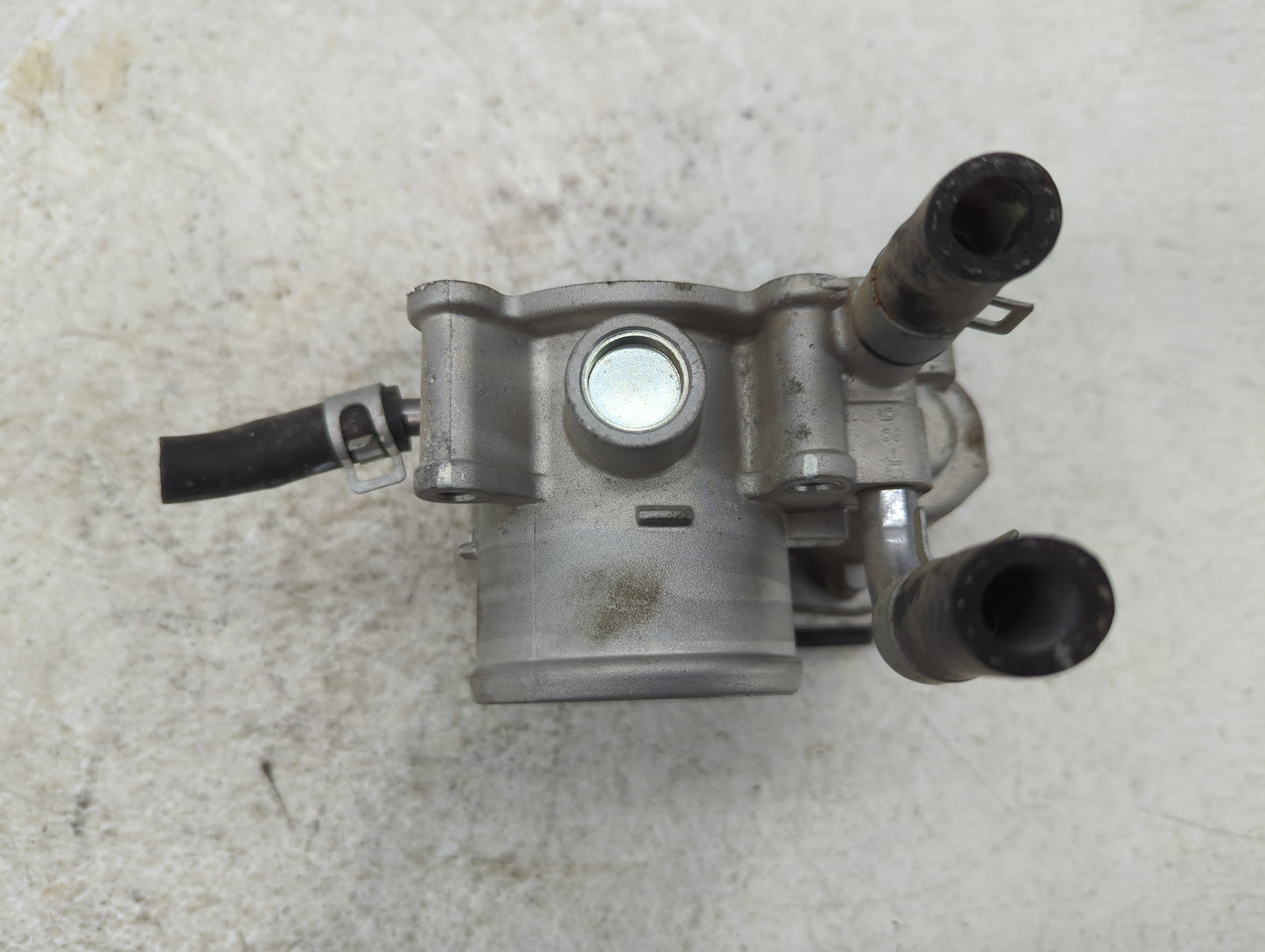 2012-2019 Hyundai Accent Throttle Body P/N:35100-2B300 Fits Fits 2012 2013 2014 2015 2016 2017 2018 2019 OEM Used Auto Parts