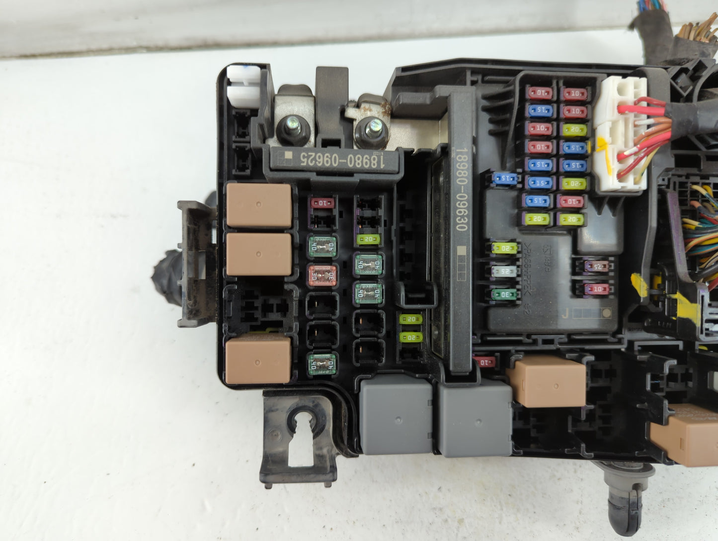 2018 Hyundai Elantra Fusebox Fuse Box Panel Relay Module P/N:91956-F2022 Fits OEM Used Auto Parts - Oemusedautoparts1.com