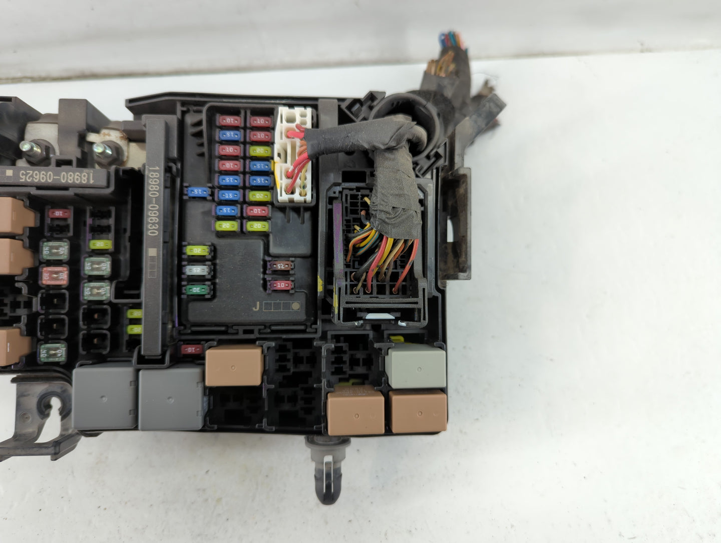 2018 Hyundai Elantra Fusebox Fuse Box Panel Relay Module P/N:91956-F2022 Fits OEM Used Auto Parts - Oemusedautoparts1.com