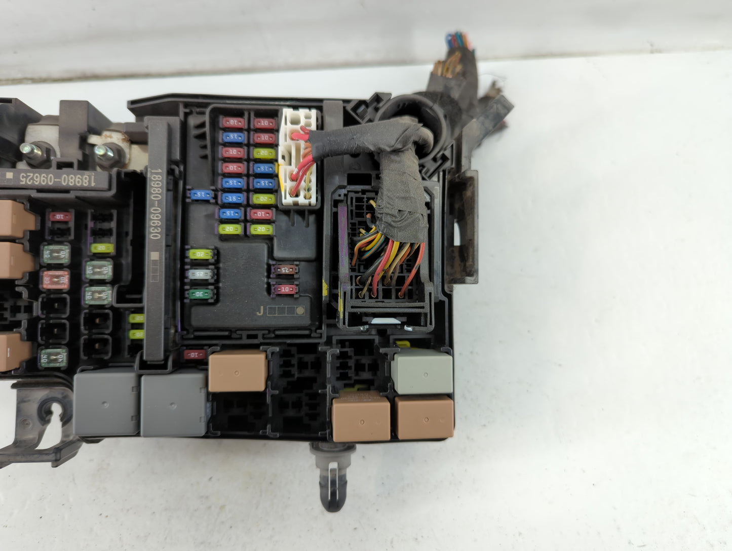 2018 Hyundai Elantra Fusebox Fuse Box Panel Relay Module P/N:91956-F2022 Fits OEM Used Auto Parts - Oemusedautoparts1.com