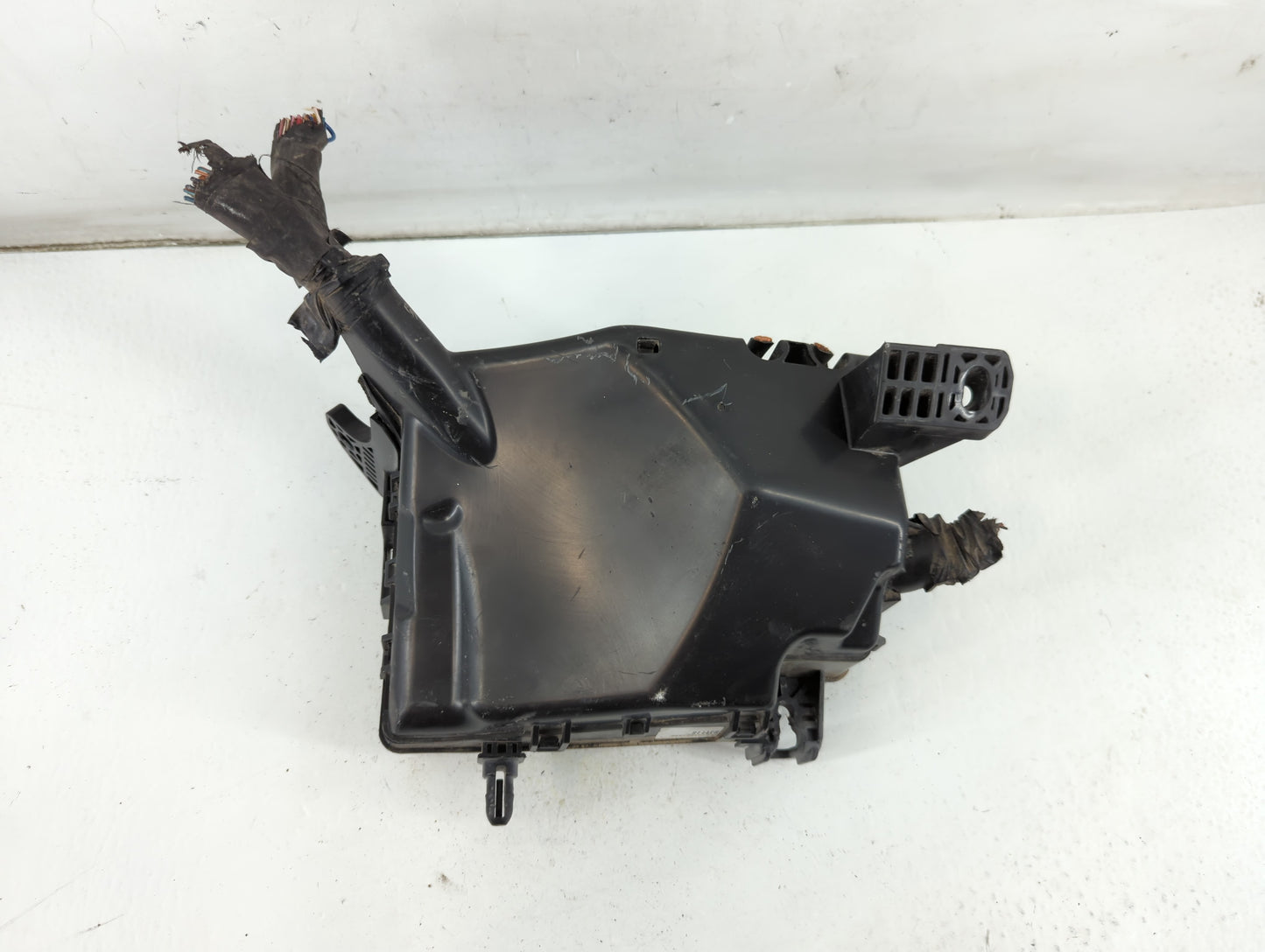 2018 Hyundai Elantra Fusebox Fuse Box Panel Relay Module P/N:91956-F2022 Fits OEM Used Auto Parts - Oemusedautoparts1.com