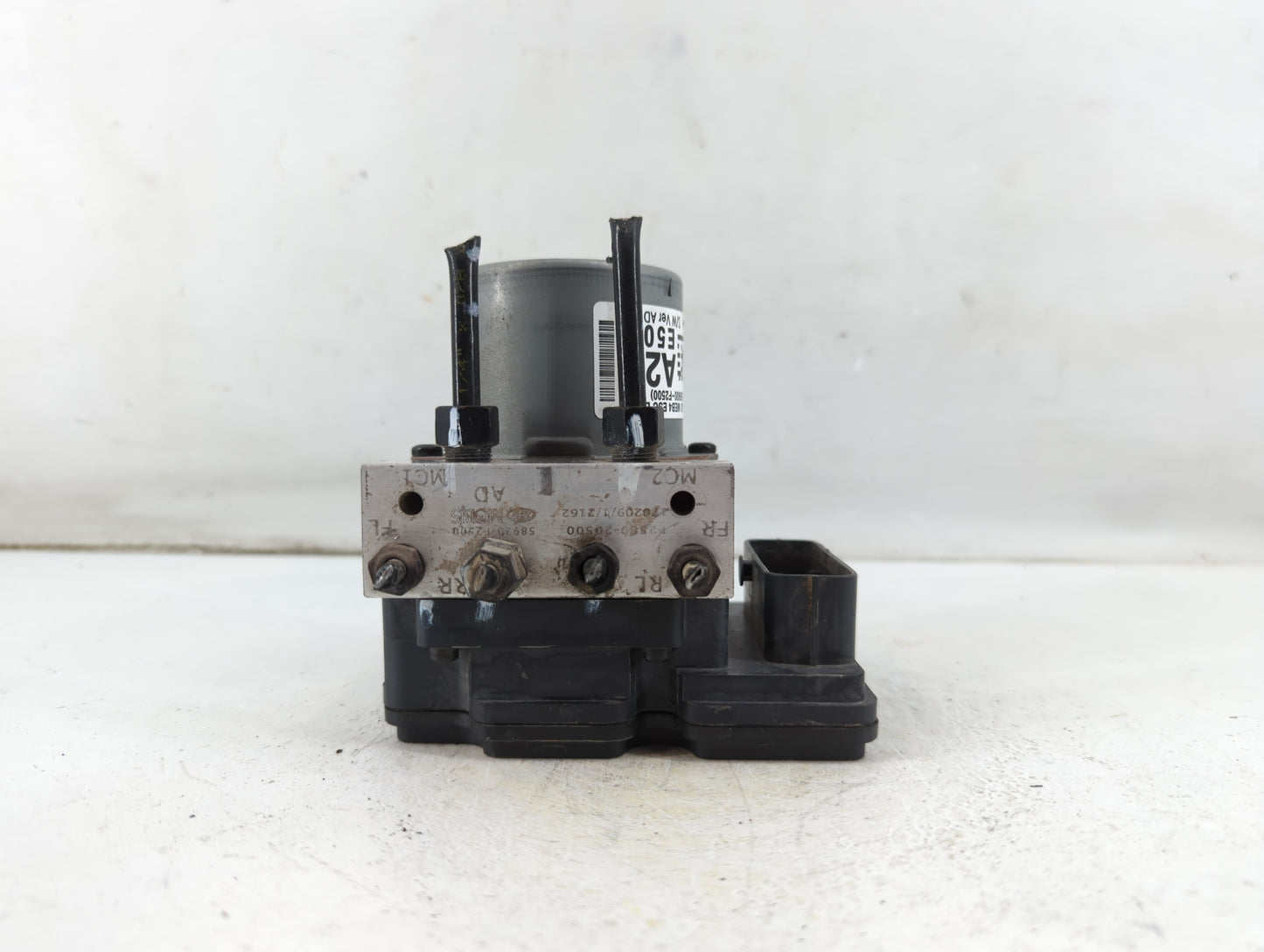 2017-2019 Hyundai Elantra ABS Pump Control Module Replacement P/N:58900-F2500 Fits Fits 2017 2018 2019 OEM Used Auto Parts -