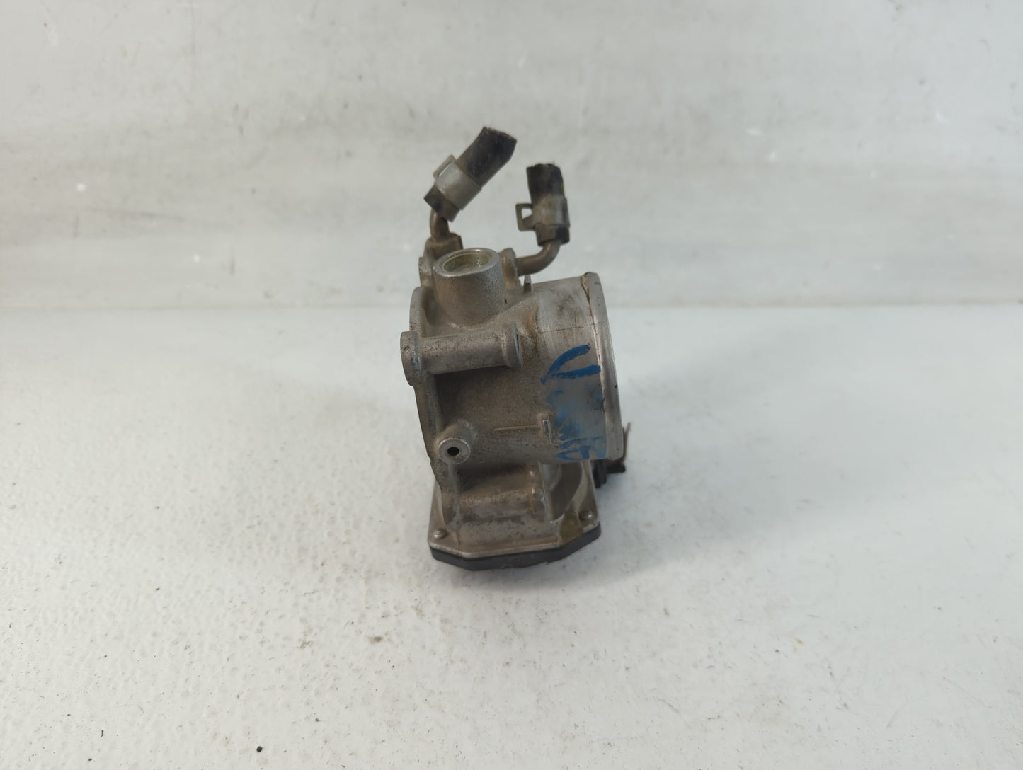2011-2020 Hyundai Elantra Throttle Body P/N:35100-2E000 Fits Fits 2011 2012 2013 2014 2015 2016 2017 2018 2019 2020 2021 OEM