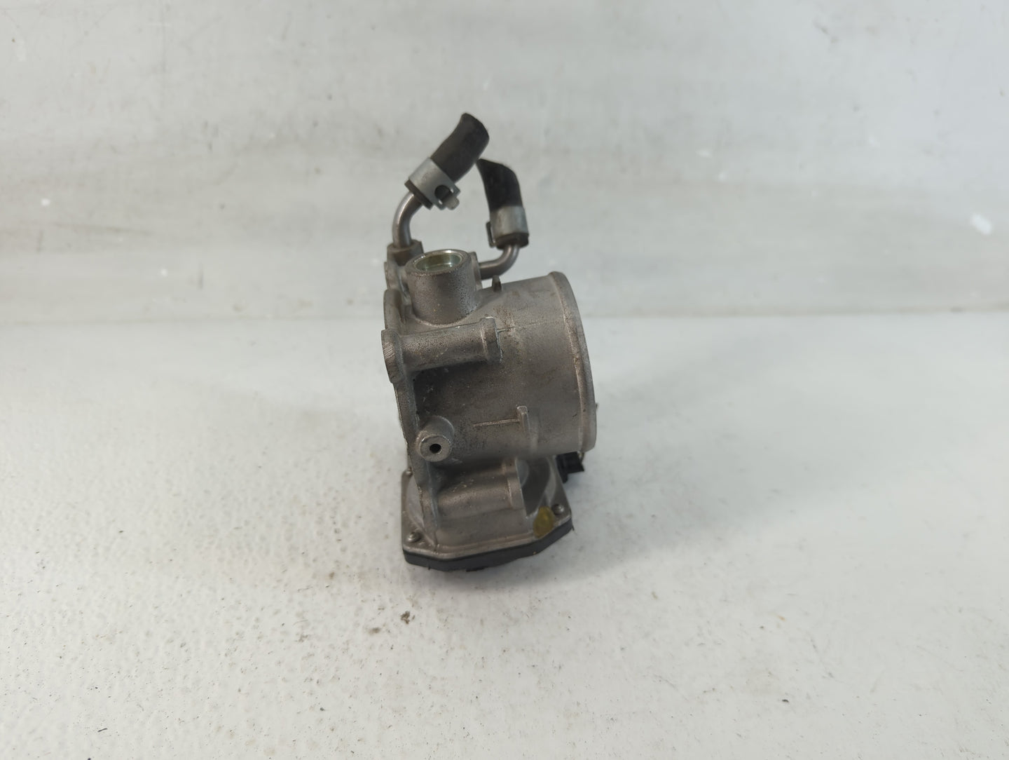2011-2020 Hyundai Elantra Throttle Body P/N:35100-2E000 Fits Fits 2011 2012 2013 2014 2015 2016 2017 2018 2019 2020 2021 OEM
