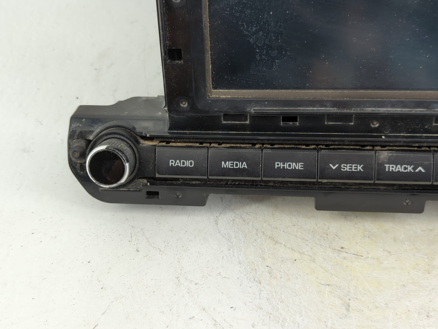2017-2018 Hyundai Elantra Radio AM FM Cd Player Receiver Replacement P/N:96160-F2101UAT Fits Fits 2017 2018 OEM Used Auto Pa