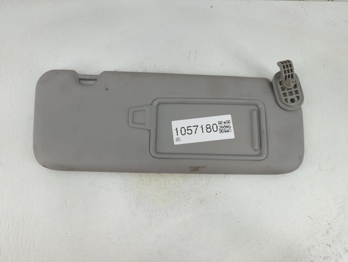 2017-2020 Hyundai Elantra Sun Visor Shade Replacement Passenger Right Mirror Fits Fits 2017 2018 2019 2020 OEM Used Auto Par