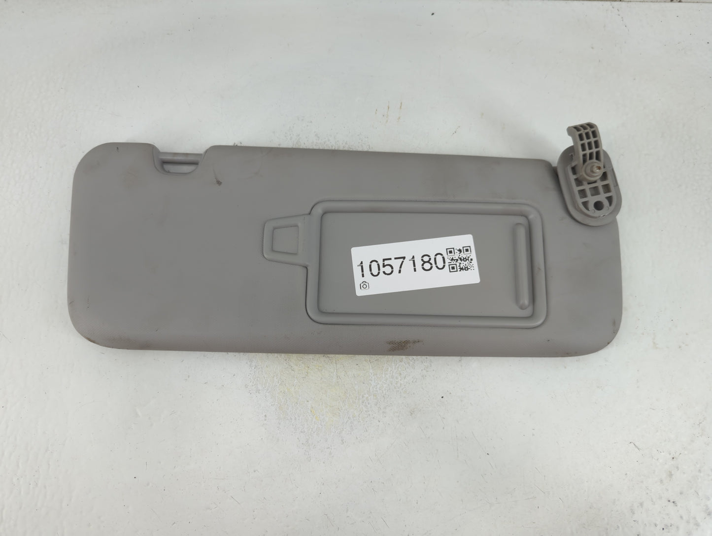 2017-2020 Hyundai Elantra Sun Visor Shade Replacement Passenger Right Mirror Fits Fits 2017 2018 2019 2020 OEM Used Auto Par