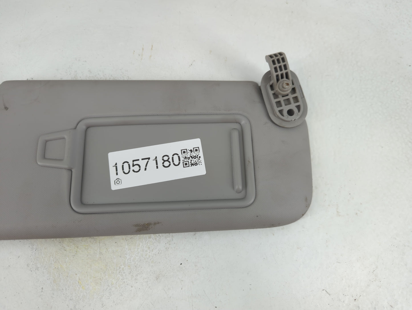 2017-2020 Hyundai Elantra Sun Visor Shade Replacement Passenger Right Mirror Fits Fits 2017 2018 2019 2020 OEM Used Auto Par