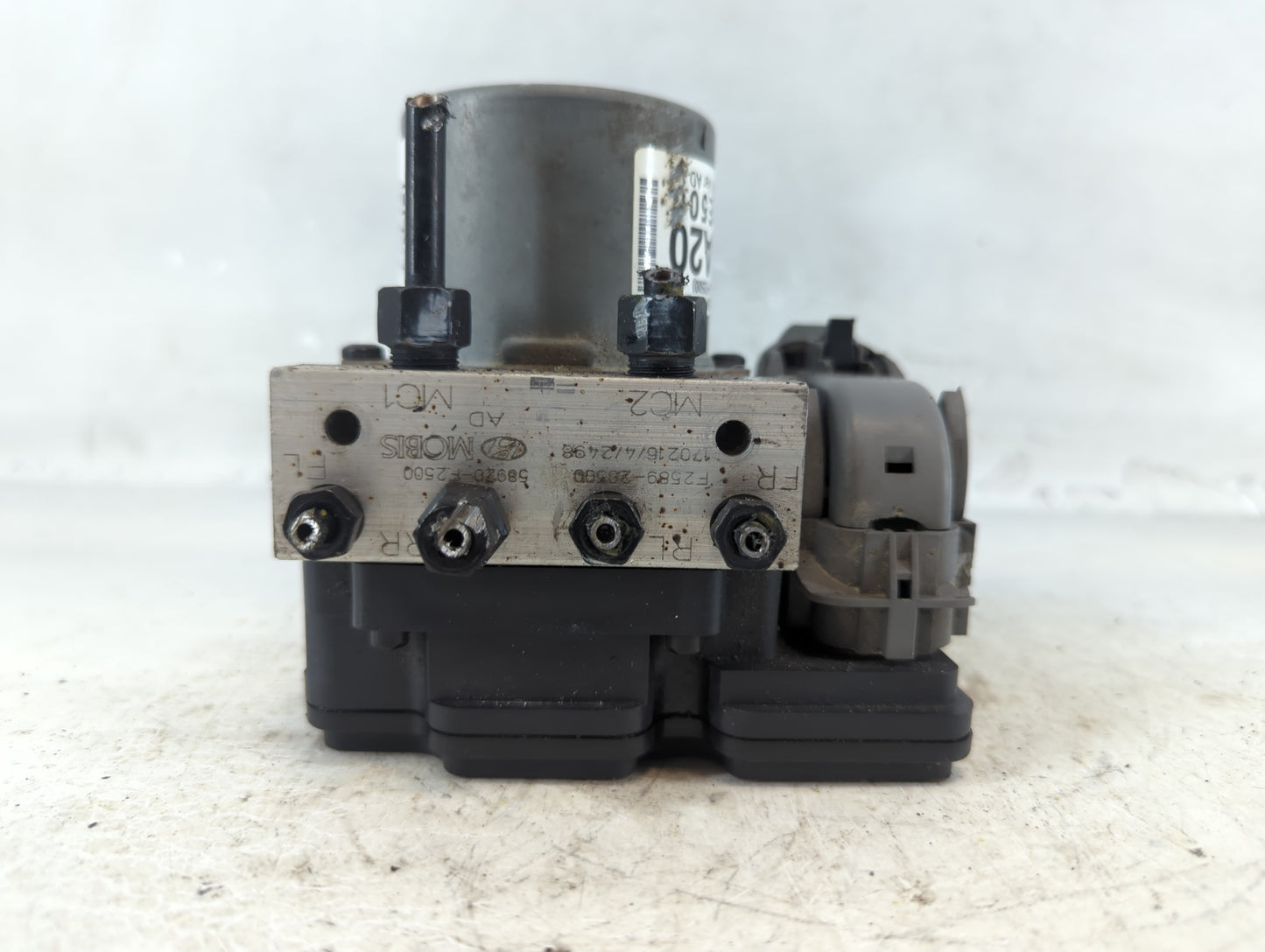 2017-2019 Hyundai Elantra ABS Pump Control Module Replacement P/N:52589-20500 58920-F2500, 58900-F2500 Fits Fits 2017 2018 2