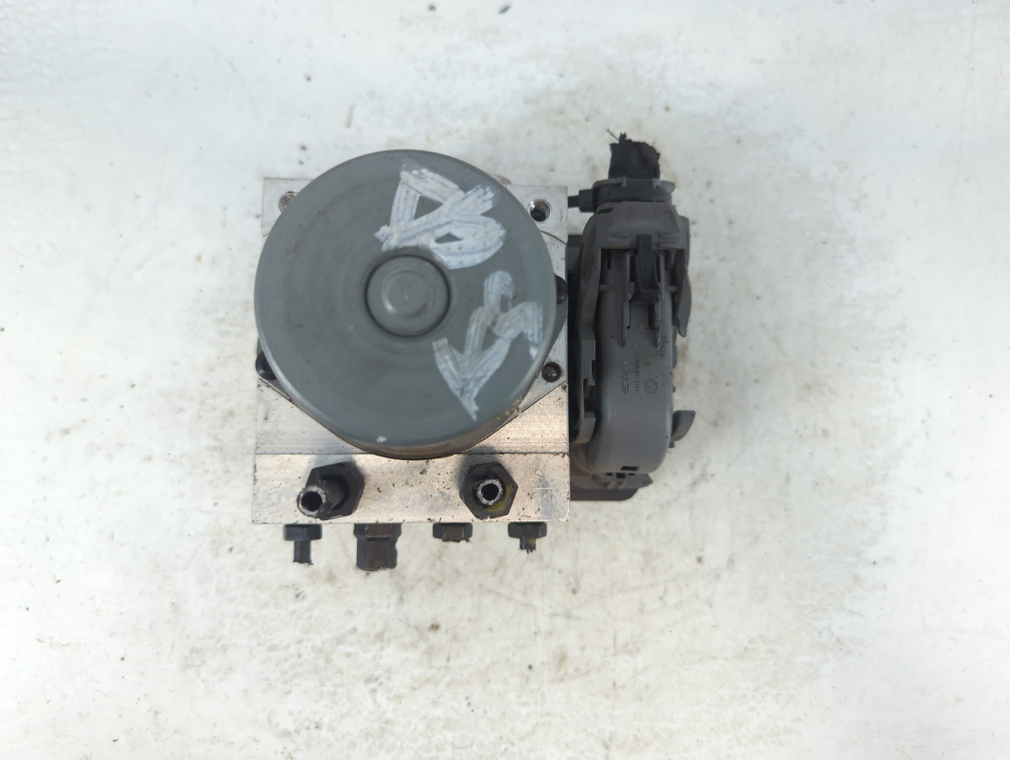 2017-2019 Hyundai Elantra ABS Pump Control Module Replacement P/N:52589-20500 58920-F2500, 58900-F2500 Fits Fits 2017 2018 2