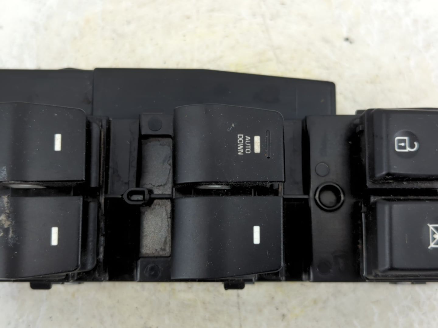 2017-2020 Hyundai Elantra Master Power Window Switch Replacement Driver Side Left P/N:R400613 93570-F2100 Fits OEM Used Auto