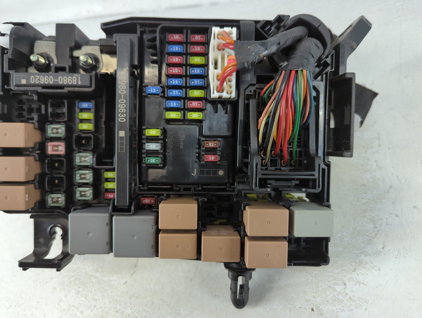 2018 Hyundai Elantra Fusebox Fuse Box Panel Relay Module P/N:91203 F2386 Fits OEM Used Auto Parts - Oemusedautoparts1.com