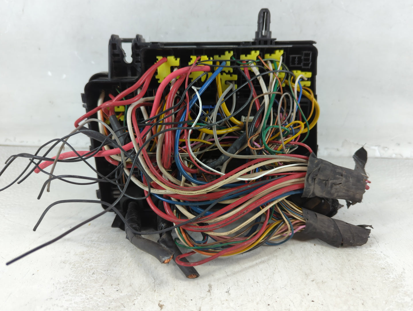 2018 Hyundai Elantra Fusebox Fuse Box Panel Relay Module P/N:91203 F2386 Fits OEM Used Auto Parts - Oemusedautoparts1.com