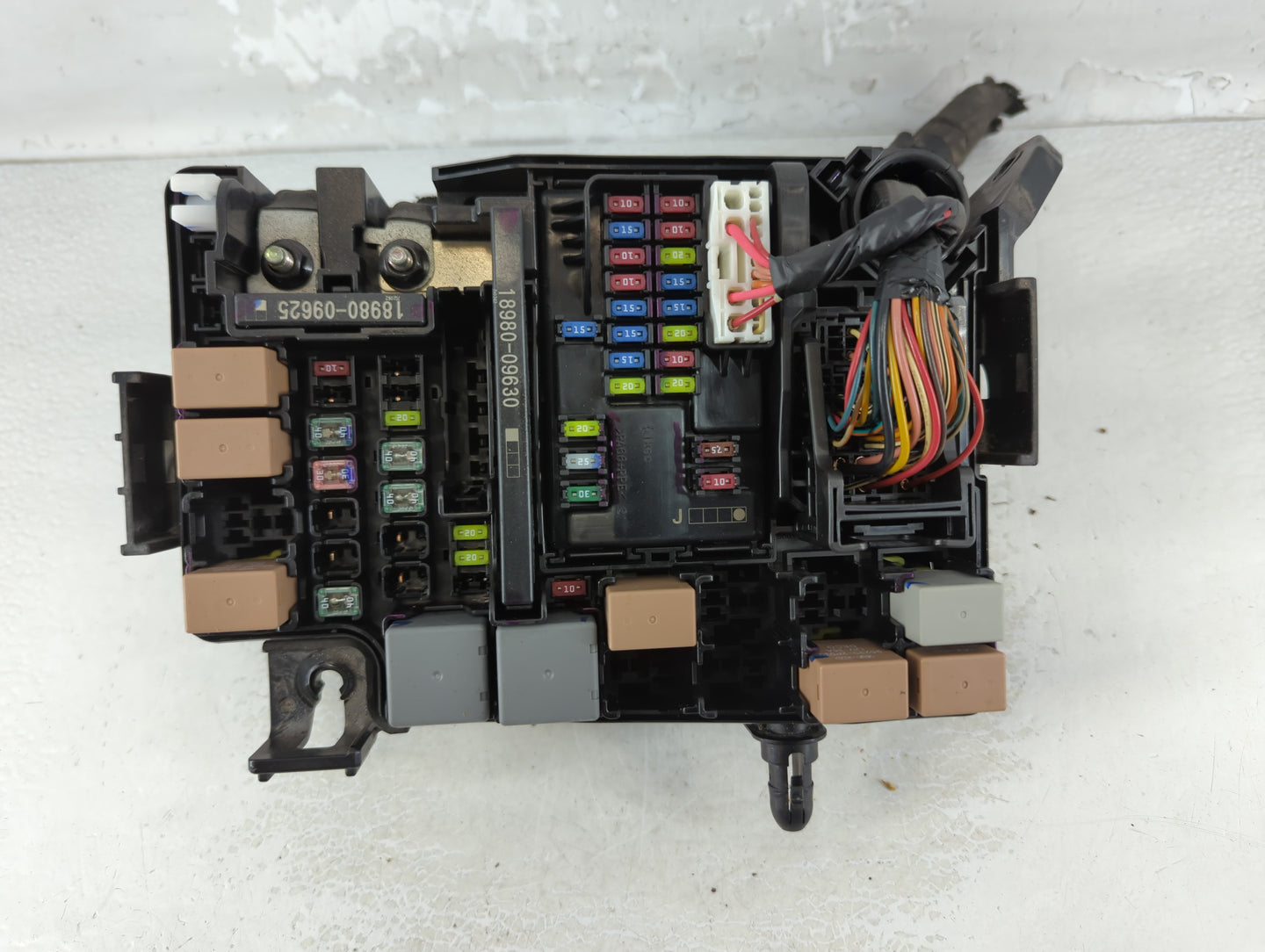 2018 Hyundai Elantra Fusebox Fuse Box Panel Relay Module P/N:91956-F2022 Fits OEM Used Auto Parts - Oemusedautoparts1.com