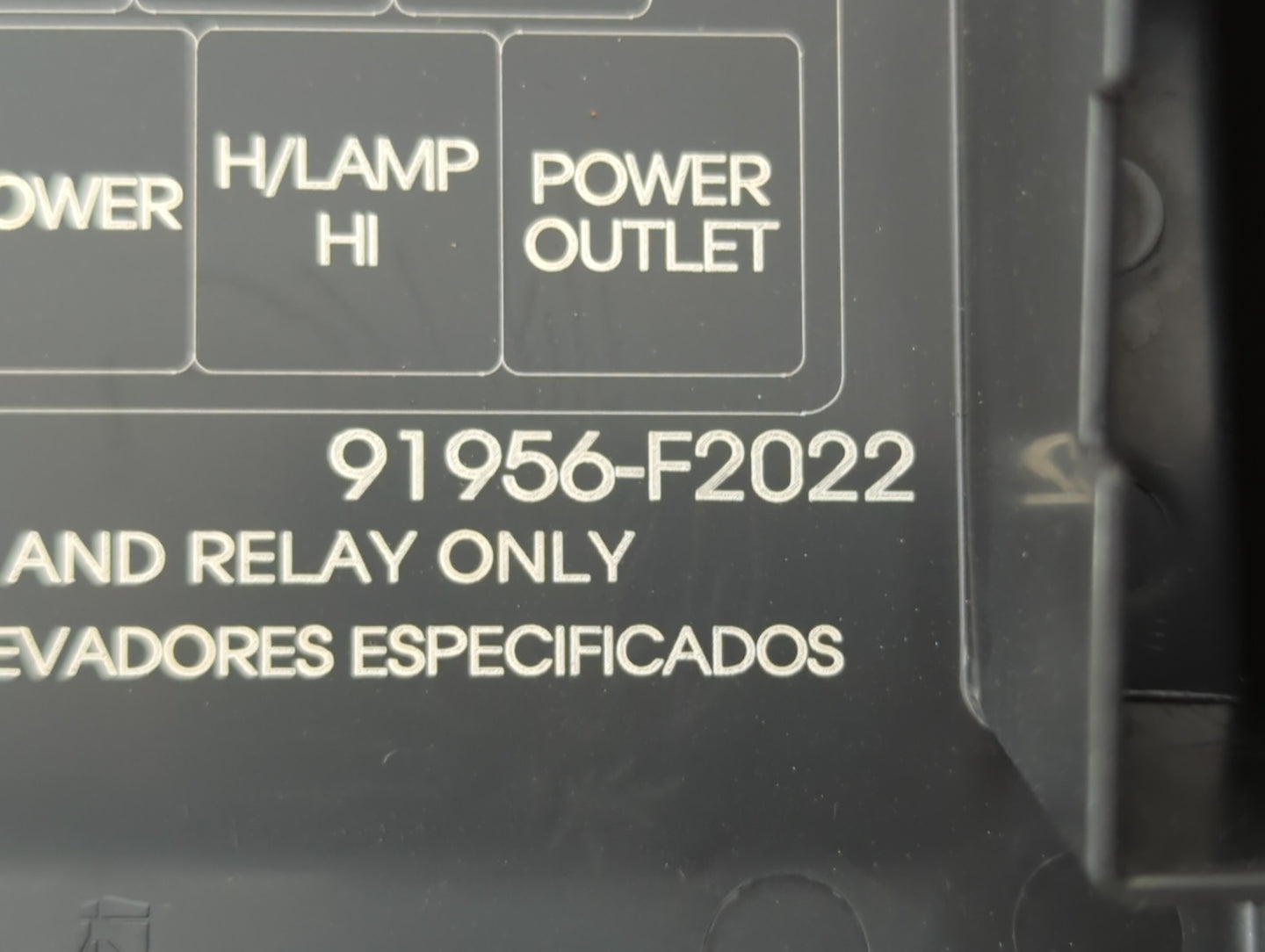 2018 Hyundai Elantra Fusebox Fuse Box Panel Relay Module P/N:91956-F2022 Fits OEM Used Auto Parts - Oemusedautoparts1.com