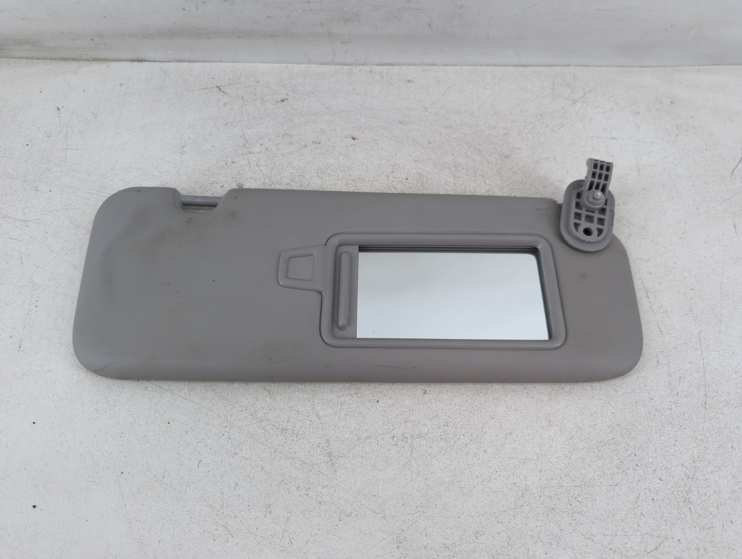 2017-2020 Hyundai Elantra Sun Visor Shade Replacement Passenger Right Mirror Fits Fits 2017 2018 2019 2020 OEM Used Auto Par