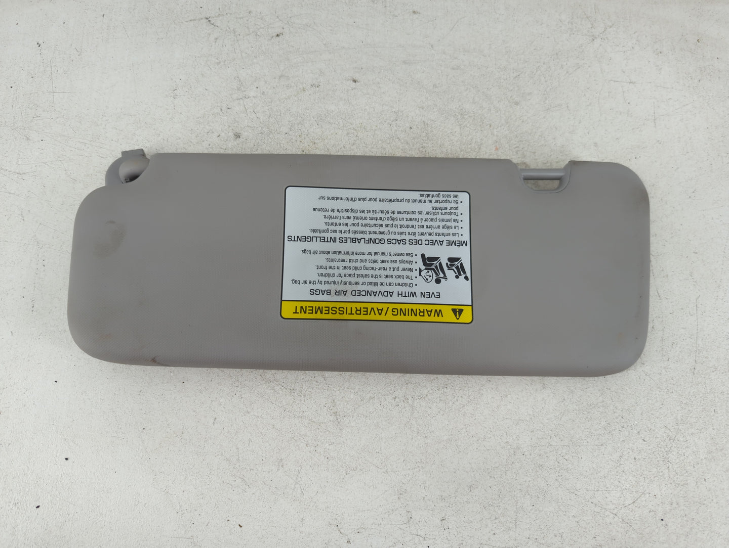 2017-2020 Hyundai Elantra Sun Visor Shade Replacement Passenger Right Mirror Fits Fits 2017 2018 2019 2020 OEM Used Auto Par