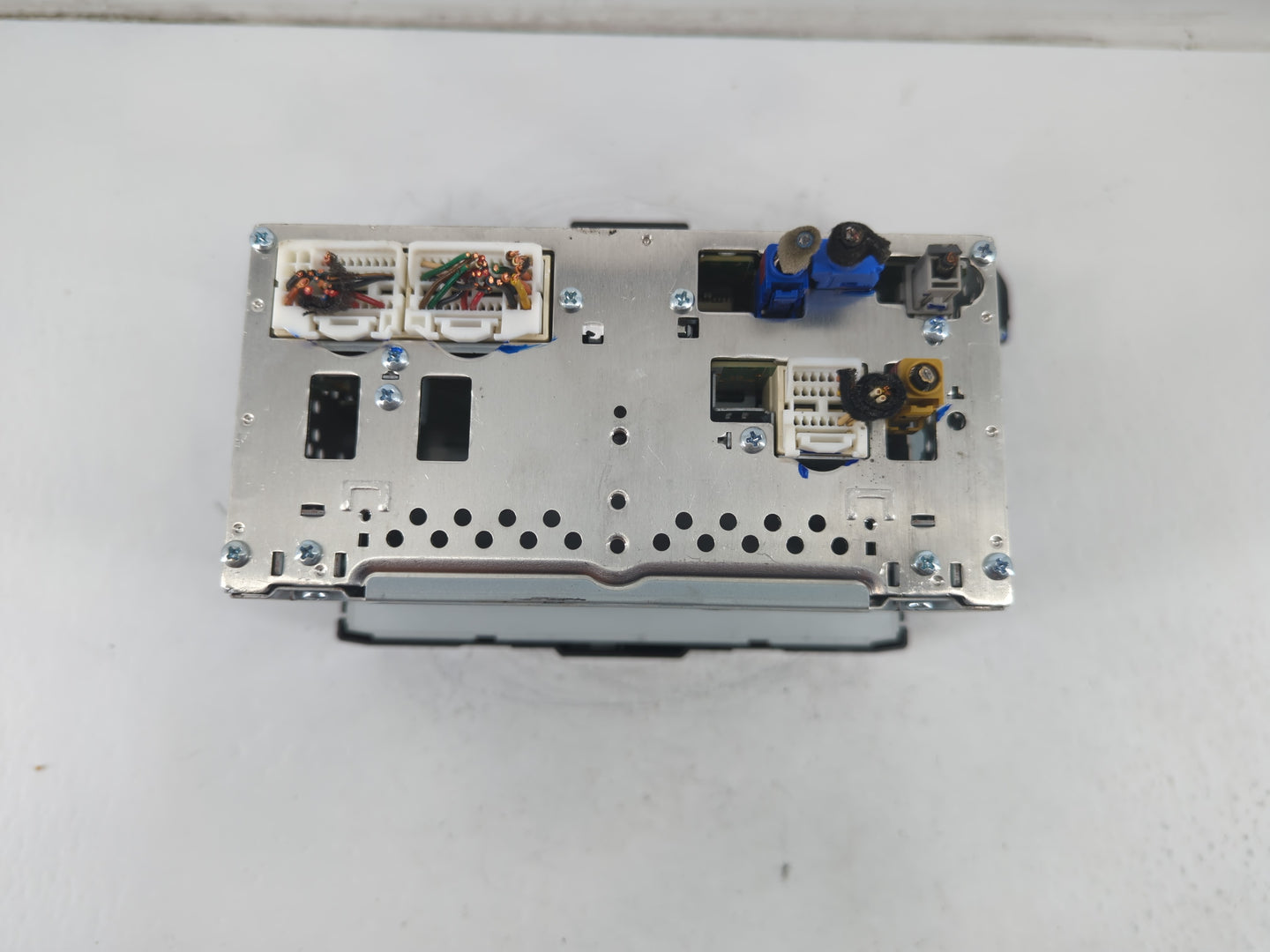 2017-2018 Hyundai Elantra Radio AM FM Cd Player Receiver Replacement P/N:96160-F2101UAT Fits Fits 2017 2018 OEM Used Auto Pa