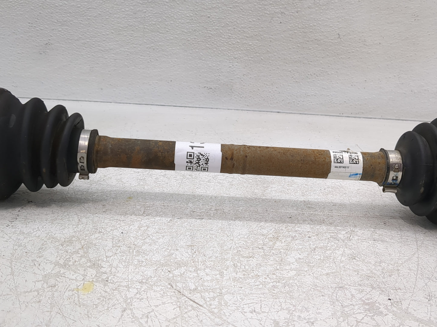 2017-2020 Hyundai Elantra Axle Shaft Front Driver Cv C/v - Oemusedautoparts1.com