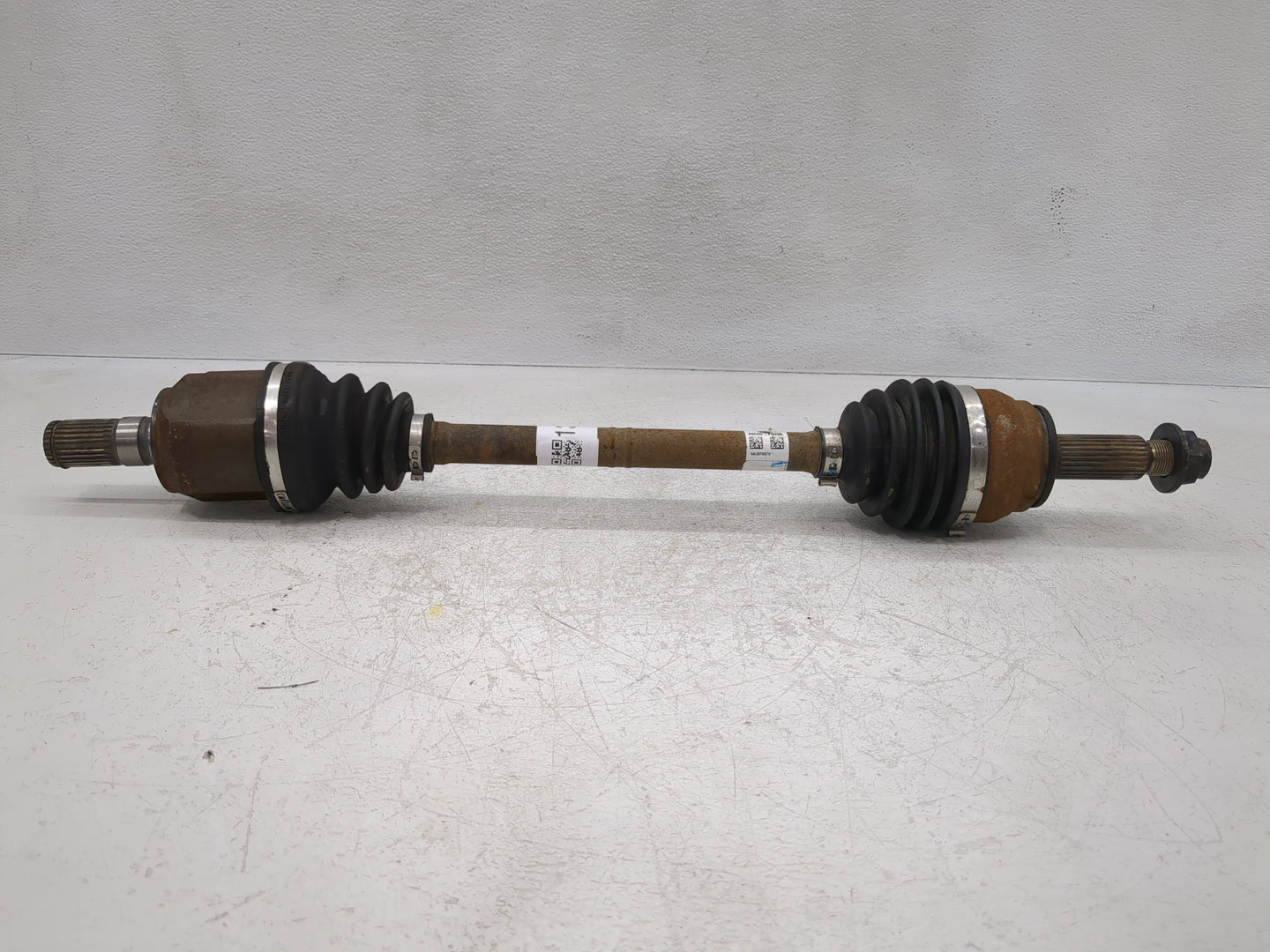 2017-2020 Hyundai Elantra Axle Shaft Front Driver Cv C/v - Oemusedautoparts1.com