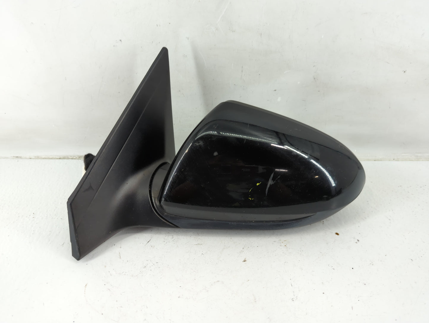 2017-2020 Hyundai Elantra Driver Side View Mirror - Left Door Mirror OEM Used - Oemusedautoparts1.com