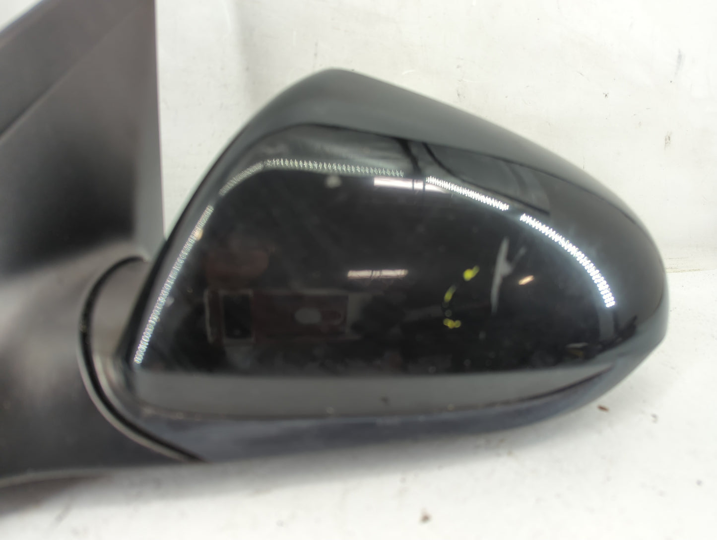 2017-2020 Hyundai Elantra Driver Side View Mirror - Left Door Mirror OEM Used - Oemusedautoparts1.com