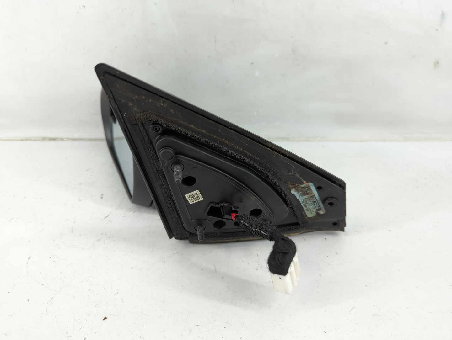 2017-2020 Hyundai Elantra Driver Side View Mirror - Left Door Mirror OEM Used - Oemusedautoparts1.com