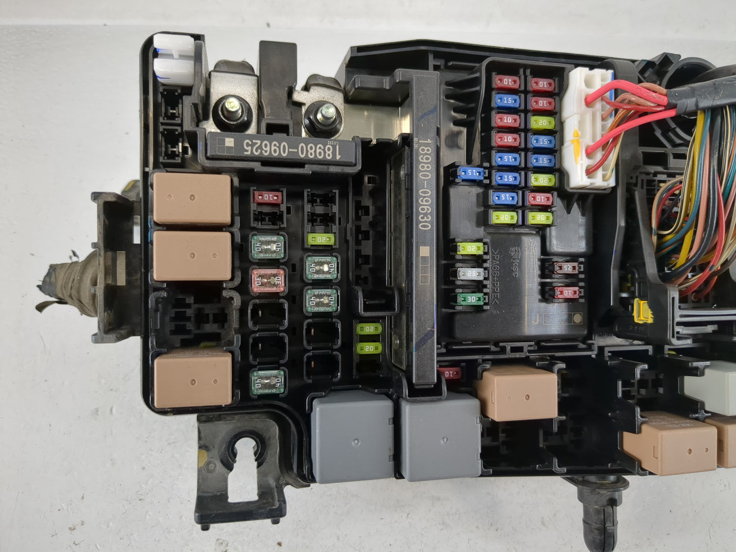 2018 Hyundai Elantra Fusebox Fuse Box Panel Relay Module P/N:91956-F2022 1707122420 Fits OEM Used Auto Parts - Oemusedautopa