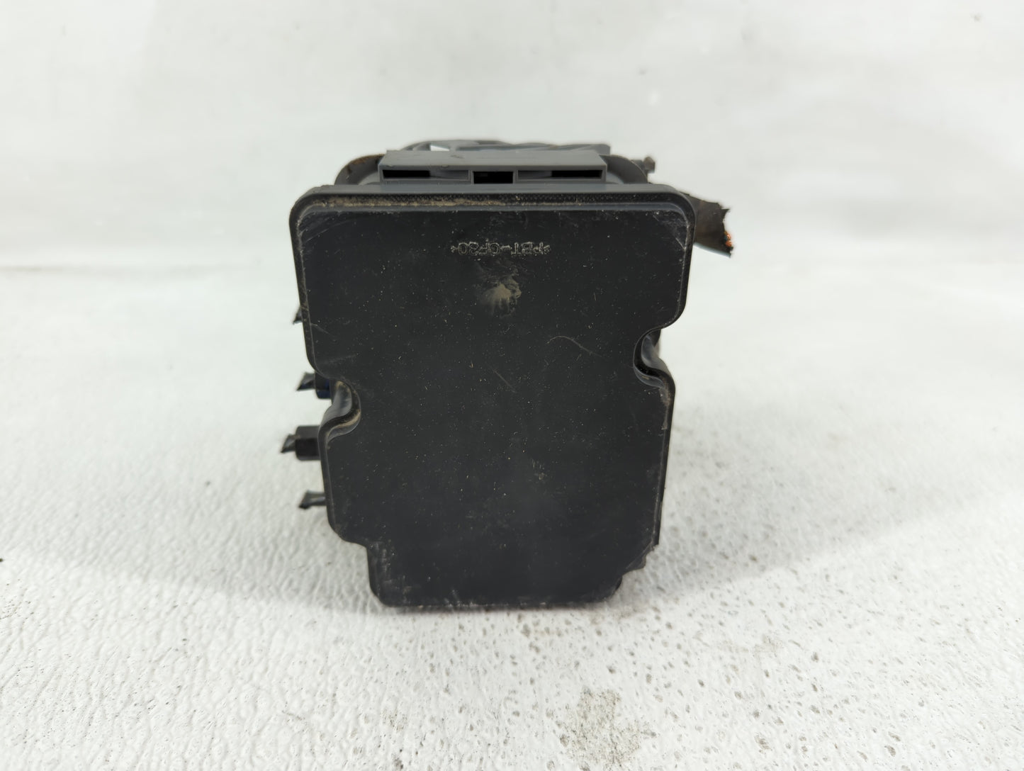 2017-2019 Hyundai Elantra ABS Pump Control Module Replacement P/N:58900 F2500 Fits Fits 2017 2018 2019 OEM Used Auto Parts -