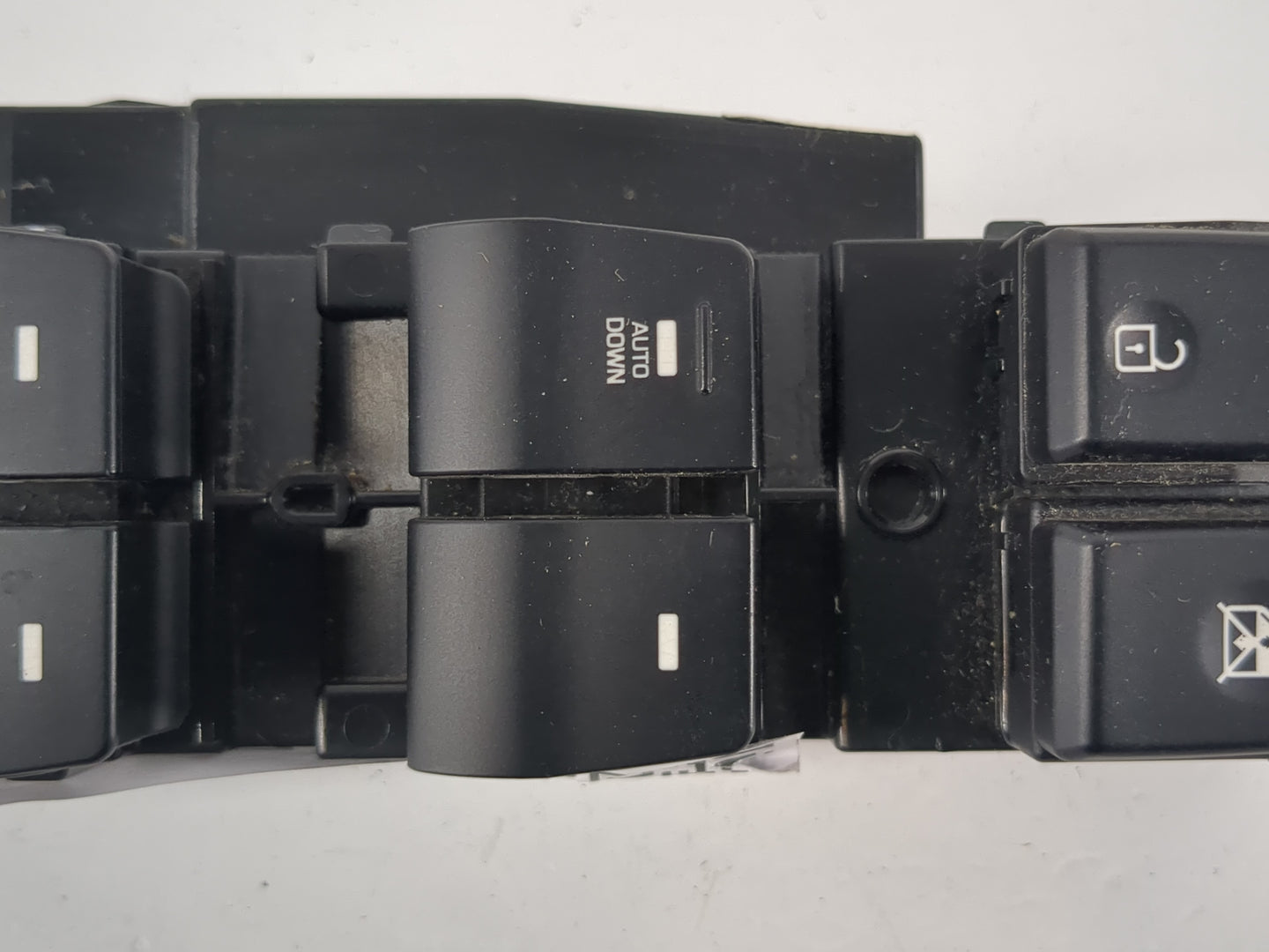 2017-2020 Hyundai Elantra Master Power Window Switch Replacement Driver Side Left P/N:299159192 Fits Fits 2017 2018 2019 202