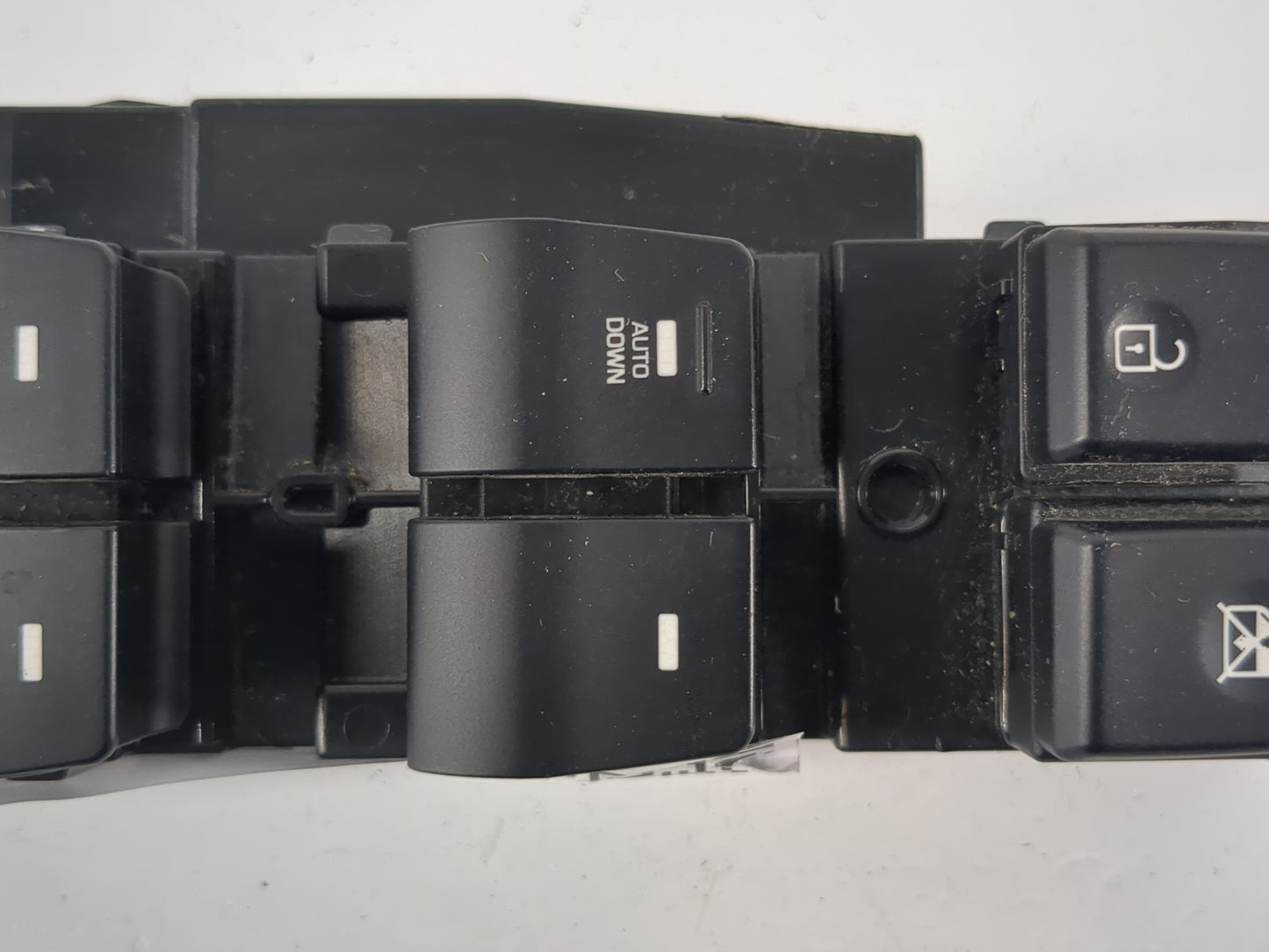 2017-2020 Hyundai Elantra Master Power Window Switch Replacement Driver Side Left P/N:299159192 Fits Fits 2017 2018 2019 202