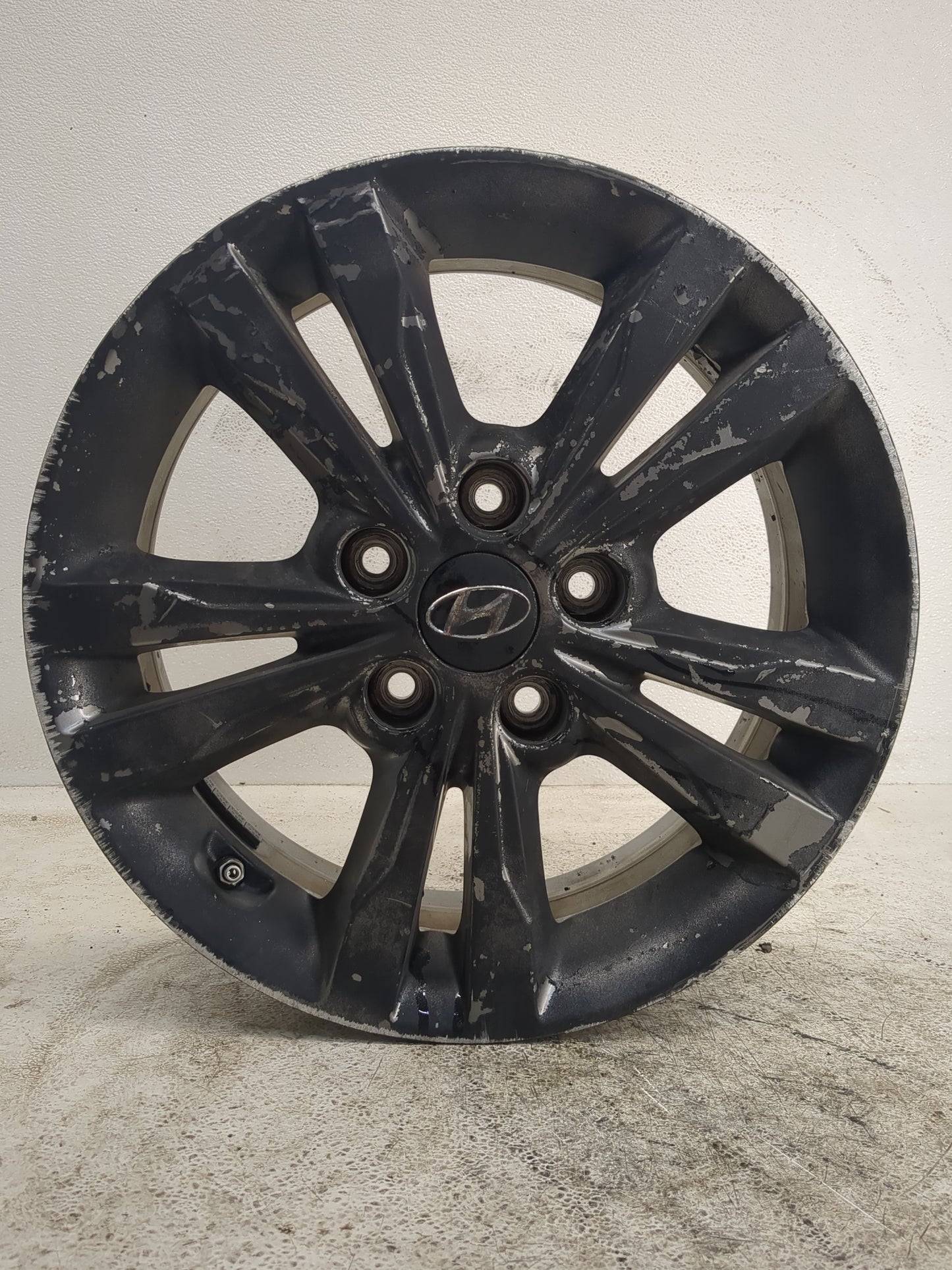 2017-2018 Hyundai Elantra Oem Wheel Rim Black - Oemusedautoparts1.com