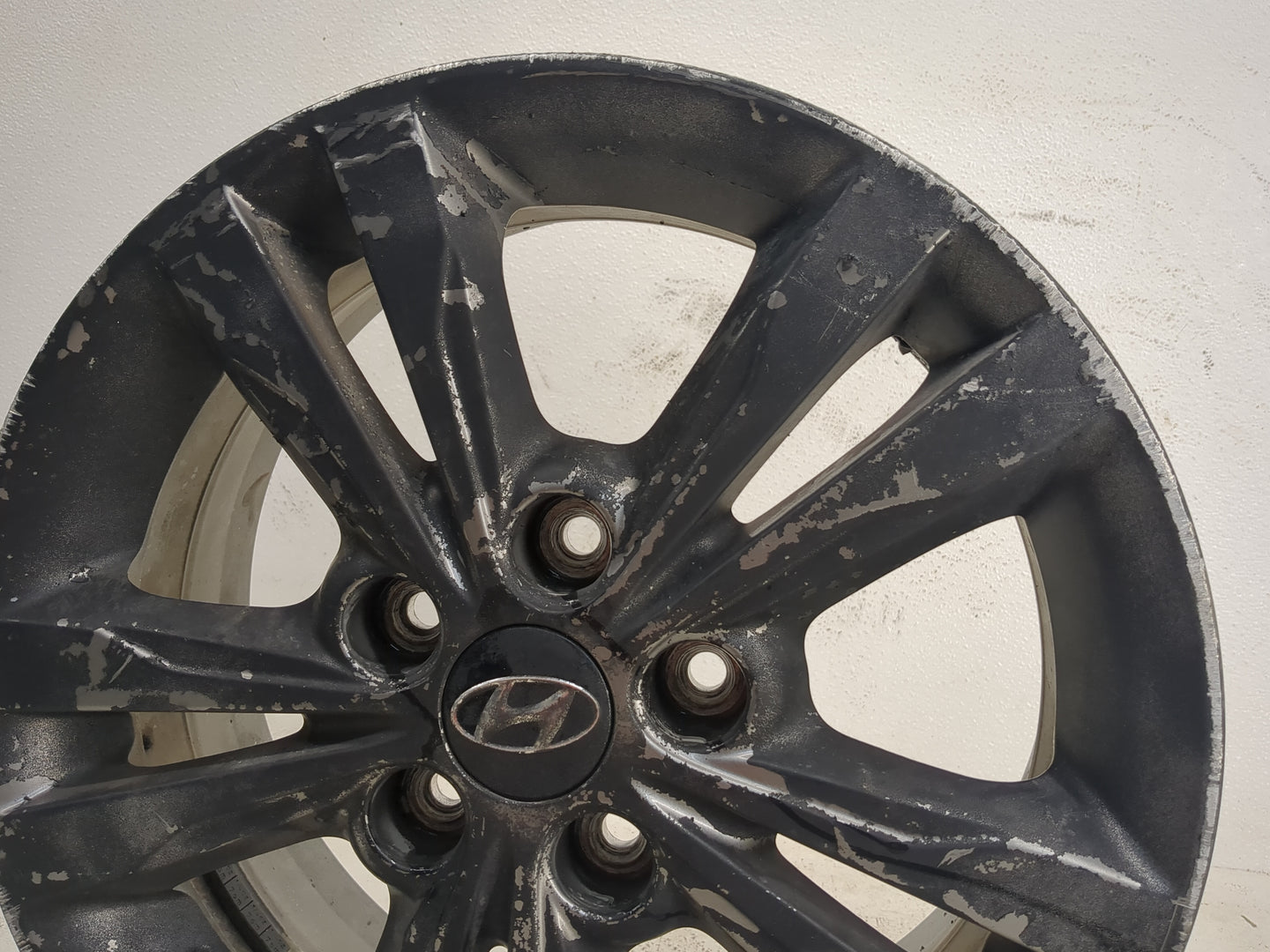 2017-2018 Hyundai Elantra Oem Wheel Rim Black 1159828 - Oemusedautoparts1.com