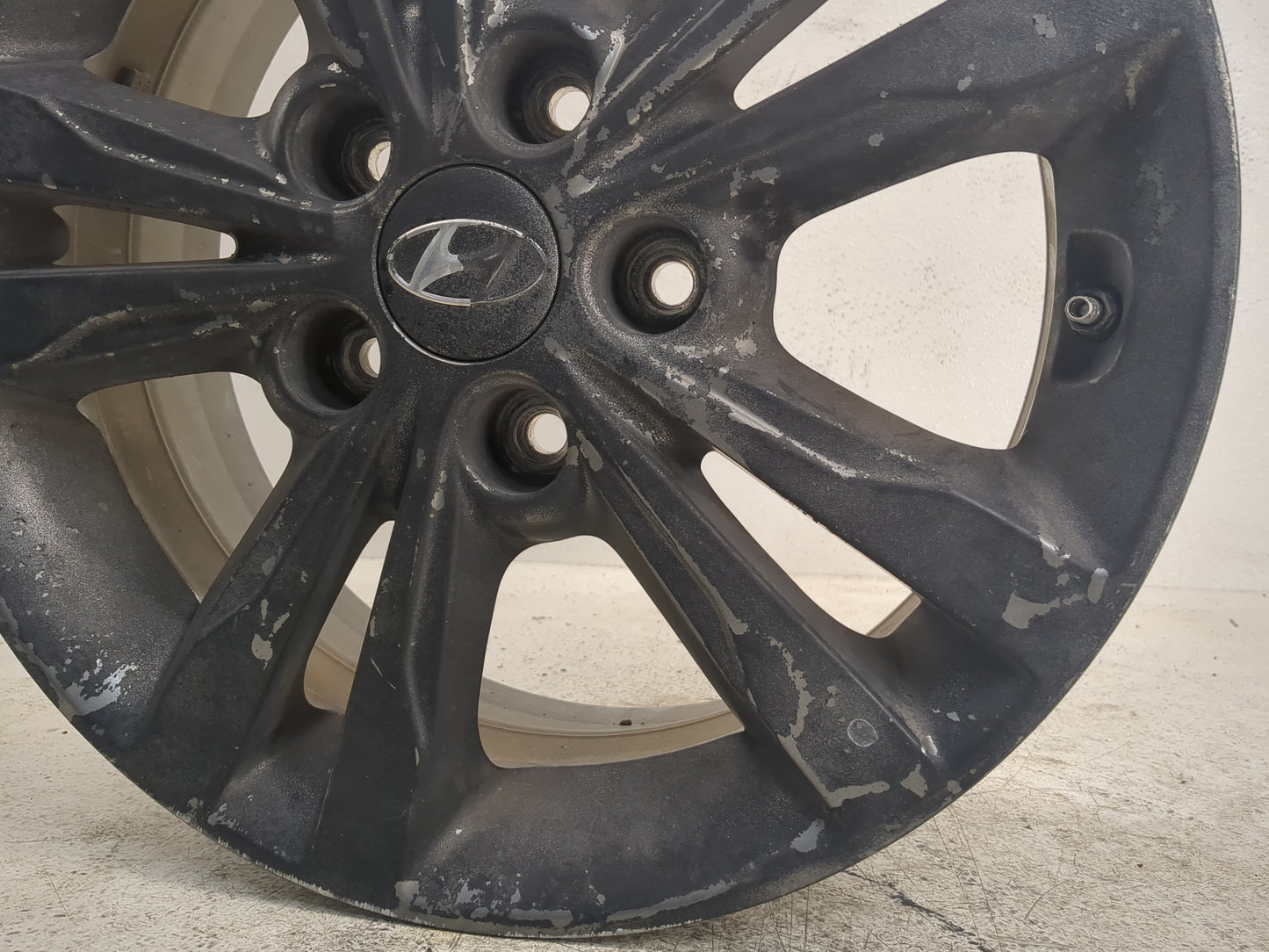 2017-2018 Hyundai Elantra Oem Wheel Rim Black 1159835 - Oemusedautoparts1.com