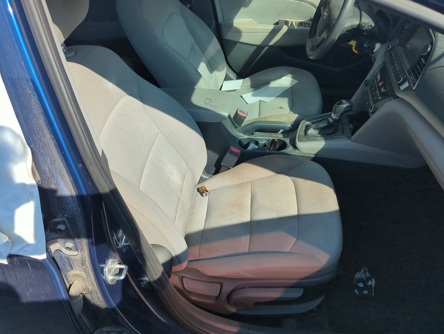 2017-2018 Hyundai Elantra Passenger Front Seat Oem - Oemusedautoparts1.com